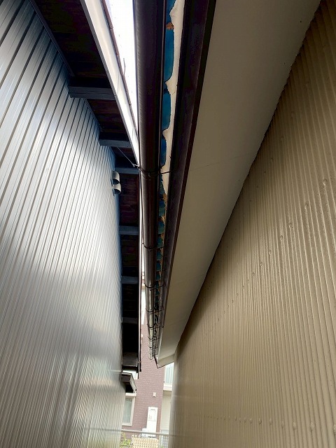 不良が生じた軒先漆喰